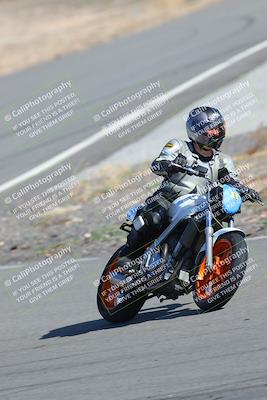 media/Feb-05-2023-Classic Track Day (Sun) [[c35aca4a42]]/Group 2/session 1 turn 9/
